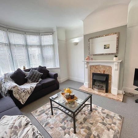 Portsmouth 3 Bedroom Getaway, Sleeps 6 מראה חיצוני תמונה