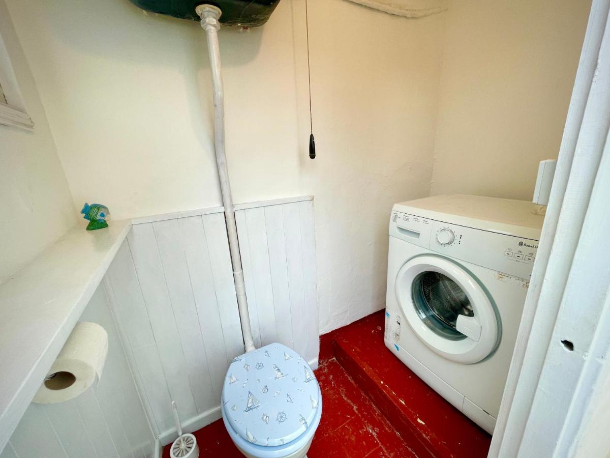 Portsmouth 3 Bedroom Getaway, Sleeps 6 מראה חיצוני תמונה