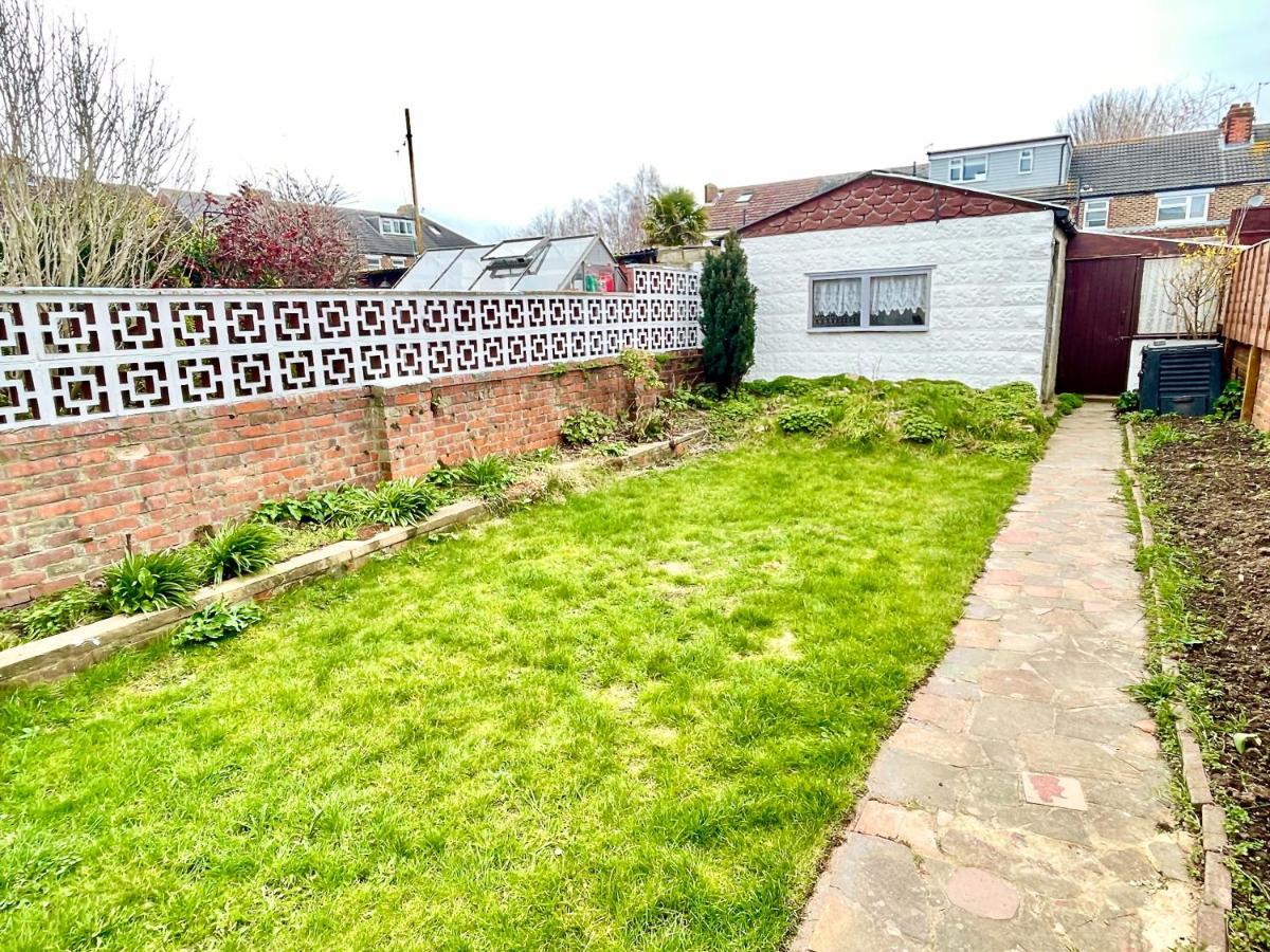 Portsmouth 3 Bedroom Getaway, Sleeps 6 מראה חיצוני תמונה
