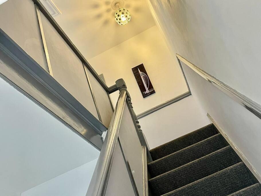 Portsmouth 3 Bedroom Getaway, Sleeps 6 מראה חיצוני תמונה