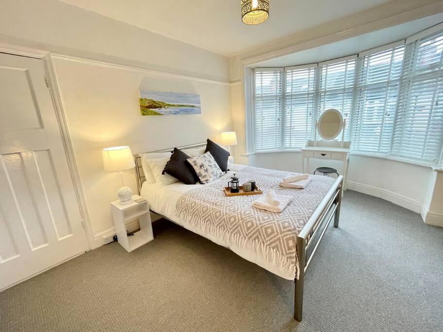Portsmouth 3 Bedroom Getaway, Sleeps 6 מראה חיצוני תמונה