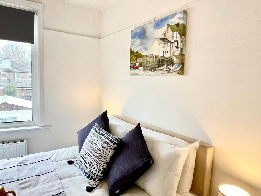 Portsmouth 3 Bedroom Getaway, Sleeps 6 מראה חיצוני תמונה