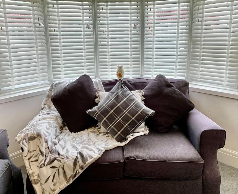 Portsmouth 3 Bedroom Getaway, Sleeps 6 מראה חיצוני תמונה