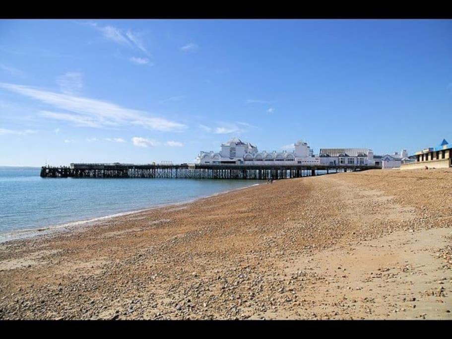 Portsmouth 3 Bedroom Getaway, Sleeps 6 מראה חיצוני תמונה