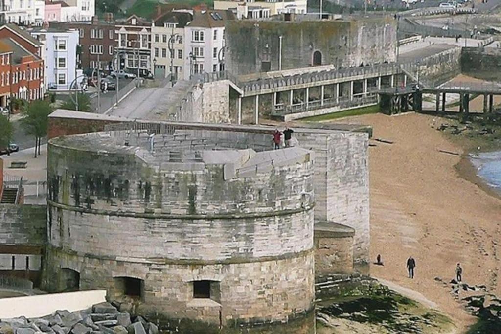 Portsmouth 3 Bedroom Getaway, Sleeps 6 מראה חיצוני תמונה